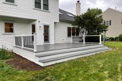 HMZ-Construction-back-deck-remodel-on-white-house